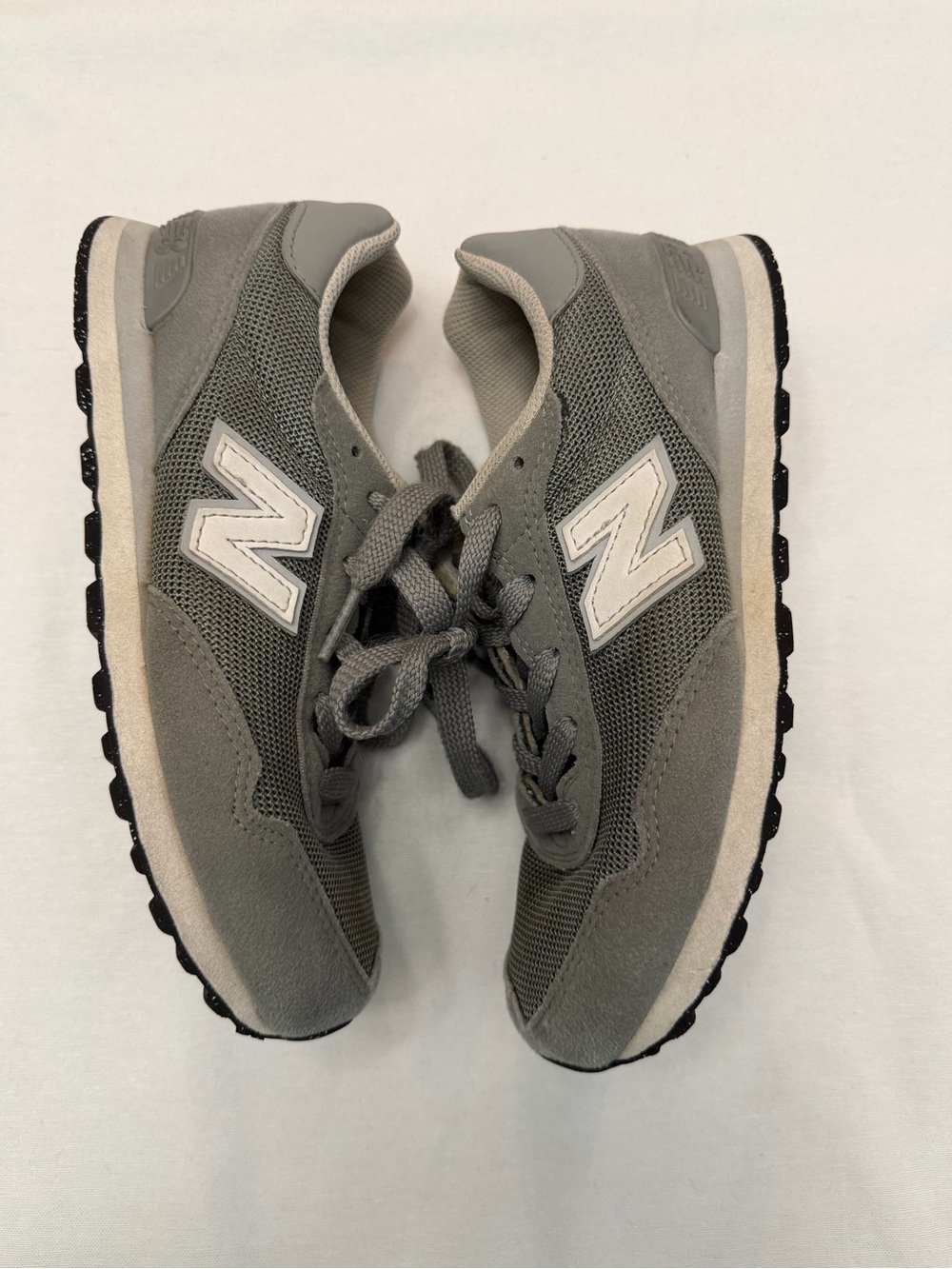 New Balance 515 Gray White Kid’s Cushioned Lace Up Sneaker Size 3